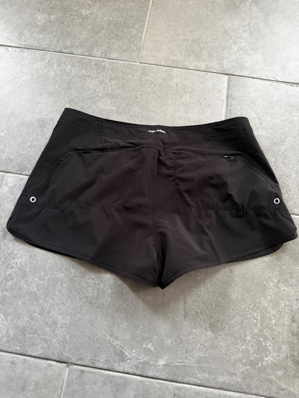 Pelagic Moana Hybrid Short in Black Size 4 - Picture 4 of 5